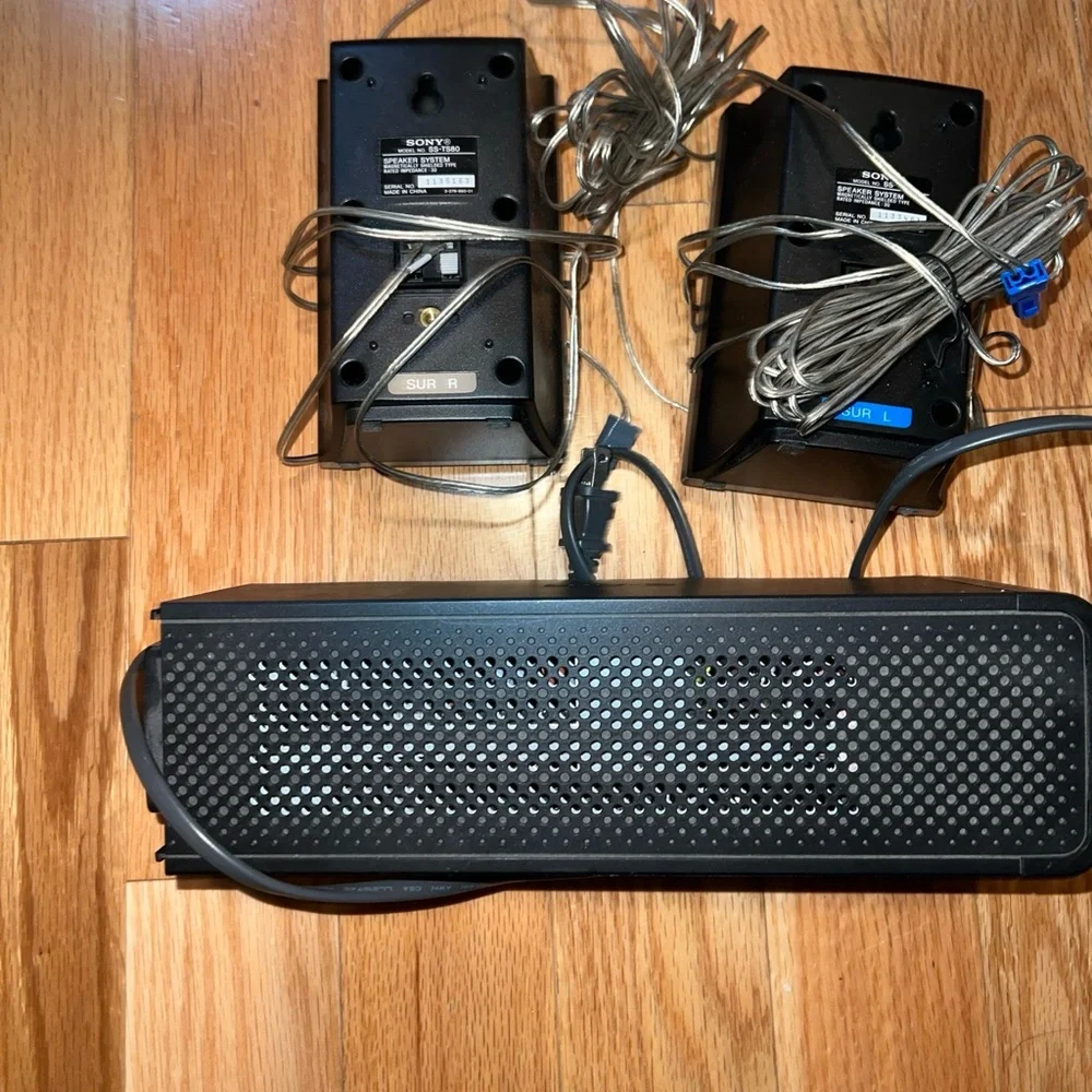 Sony S-Air Surround Amplifier TA-SA100WR  & 2x Speakers SS-TS80